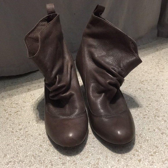 Steve Madden Shoes - Steve Madden Brown Leather Booties